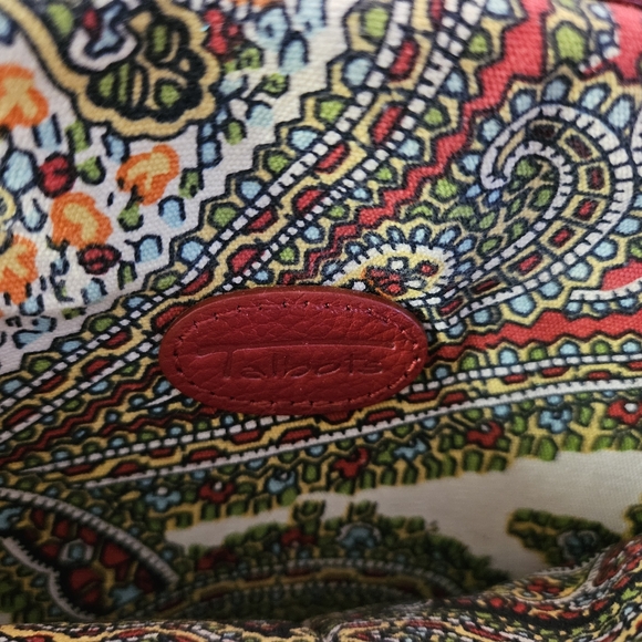 Talbots Genuine leather red wallet, paisley print non-smoke home - Picture 7 of 16